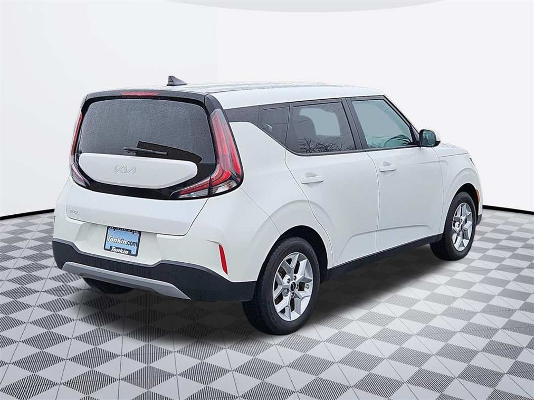 2024 Kia Soul LX - Image 6