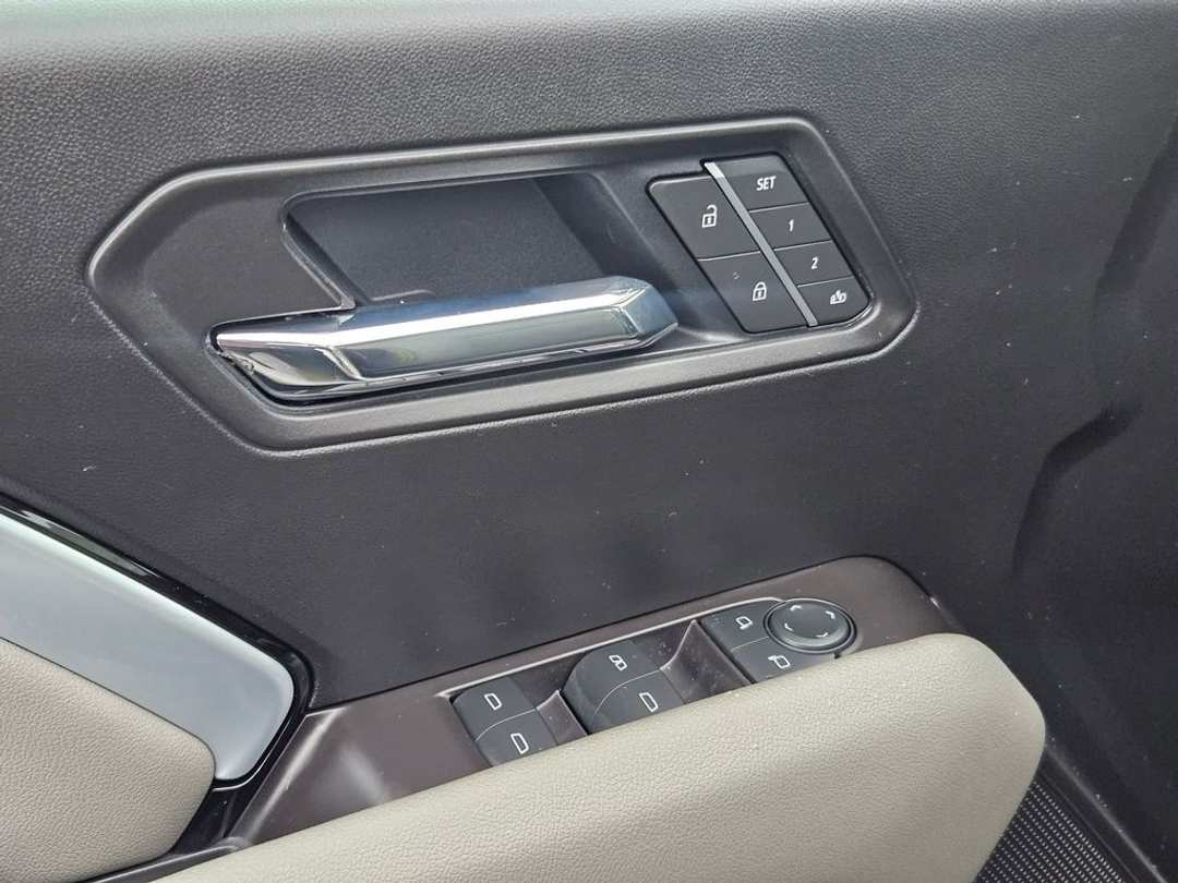 2026 Chevrolet Colorado ZR2 - Image 11