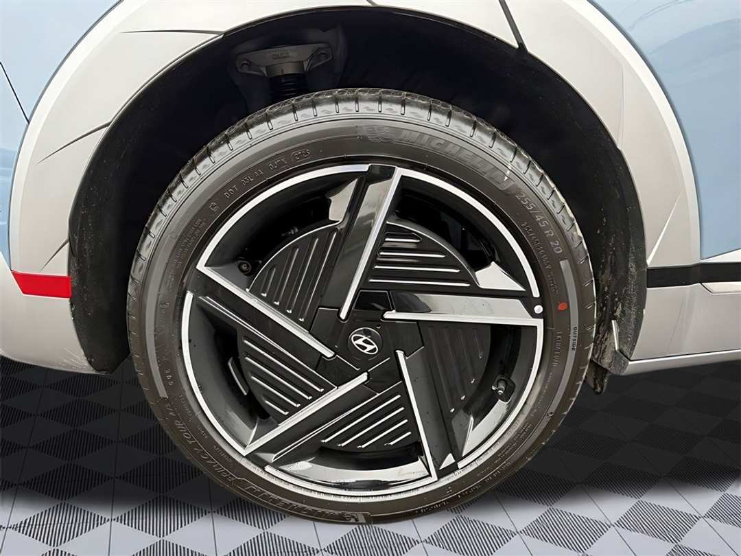2026 Hyundai Ioniq 5 Limited - Image 9