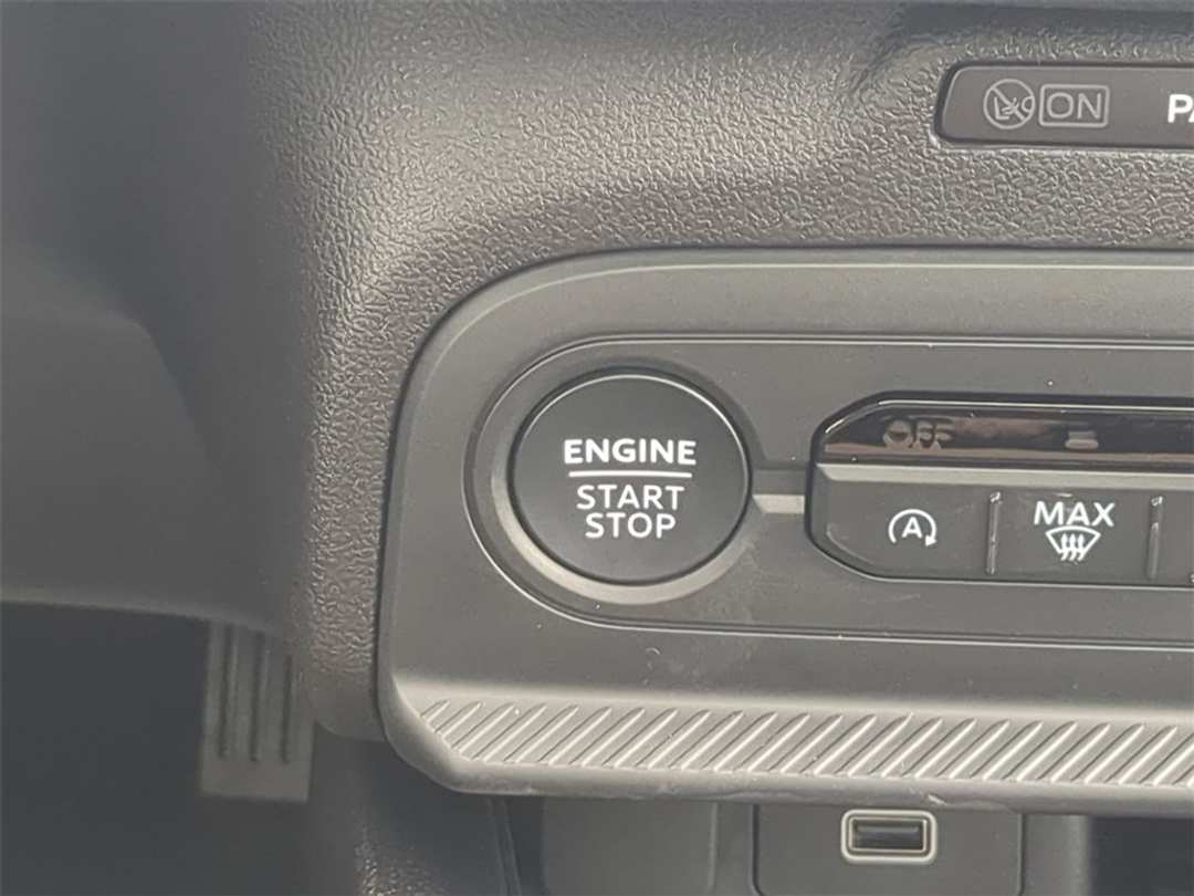 2025 Ford Bronco Sport Outer Banks - Image 16