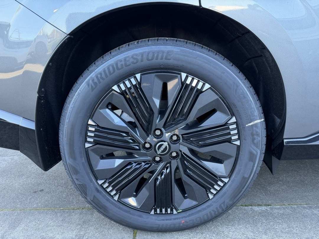 2026 Nissan Murano Platinum - Image 10