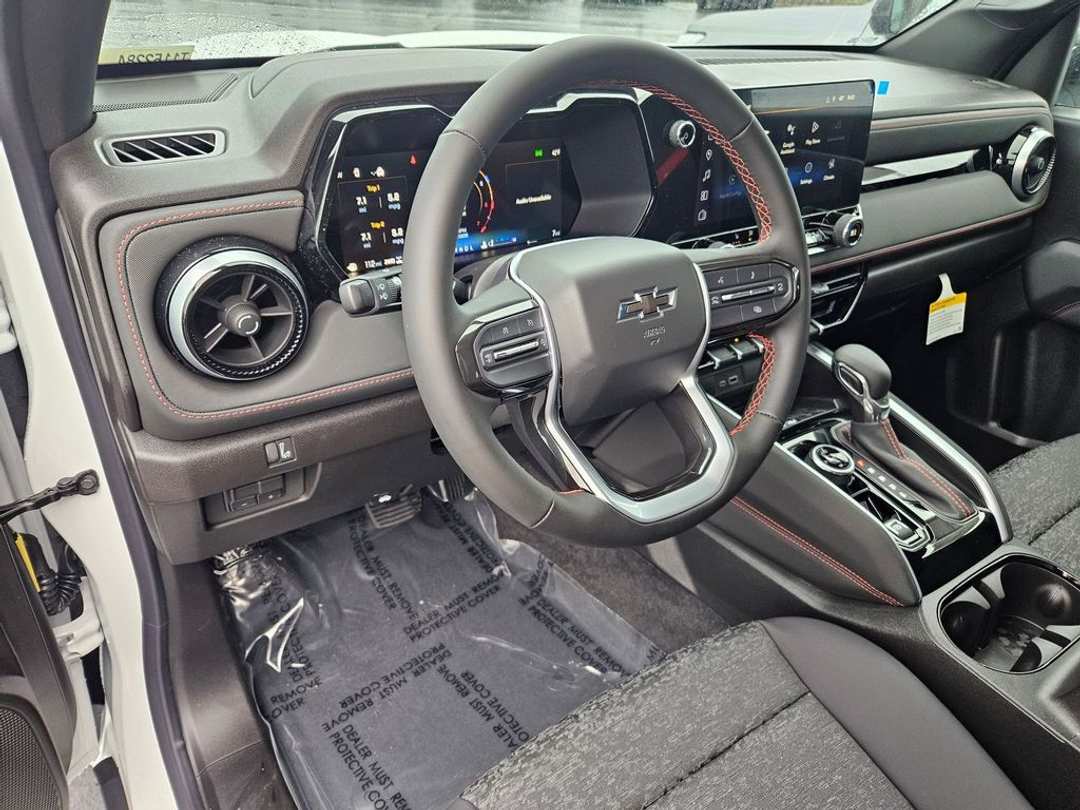 2026 Chevrolet Colorado Z71 - Image 13