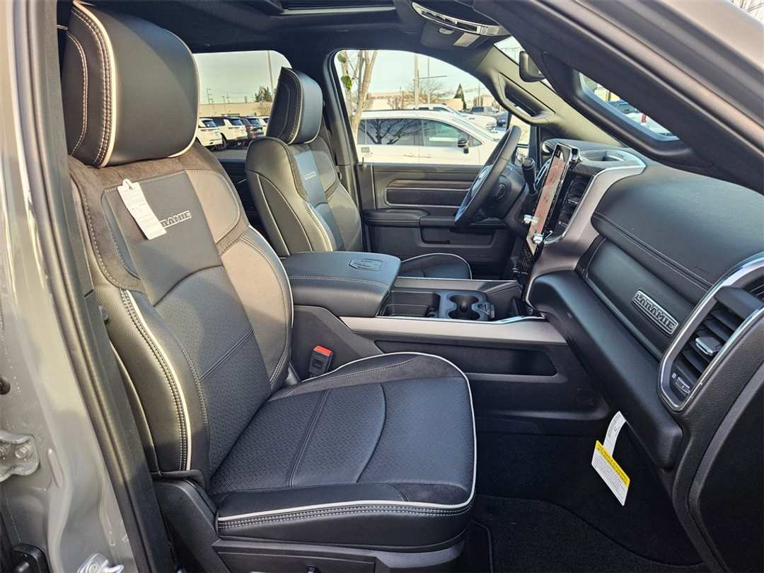 2026 Ram 2500 Laramie - Image 38
