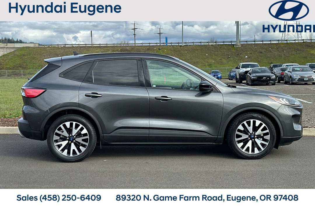 2020 Ford Escape SE Sport Hybrid - Image 2