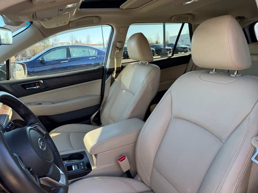 2019 Subaru Outback 3.6R - Image 16