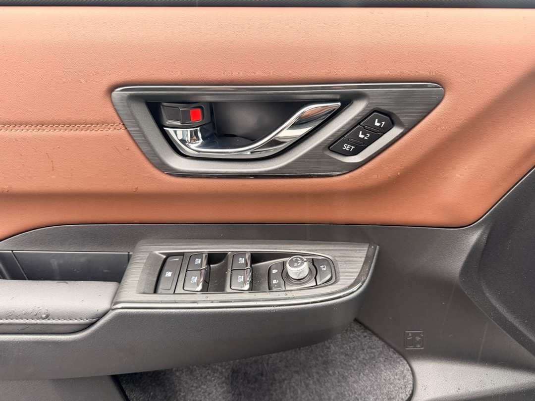 2026 Subaru Outback Touring - Image 12