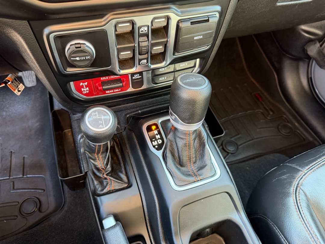 2021 Jeep Gladiator Mojave - Image 23