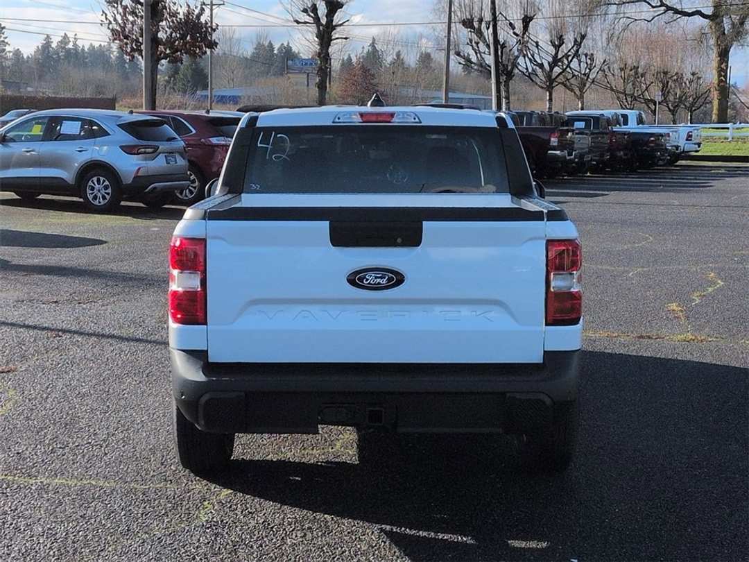 2026 Ford Maverick XL - Image 4