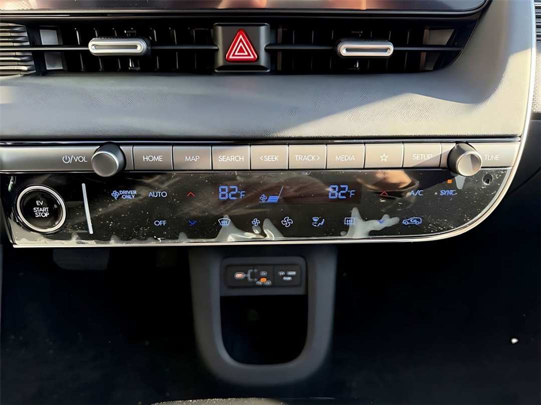 2026 Hyundai Ioniq 5 SEL - Image 22