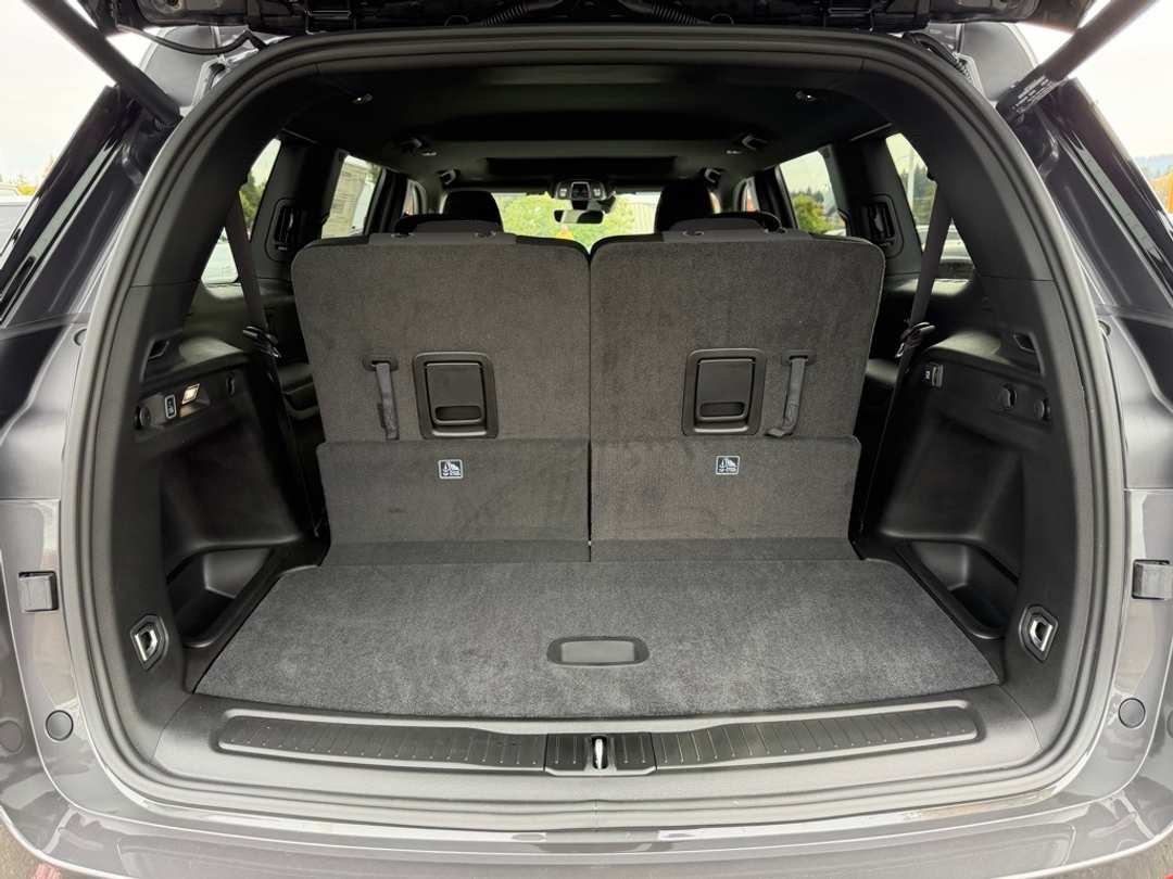 2025 Jeep Grand Cherokee L Laredo - Image 10