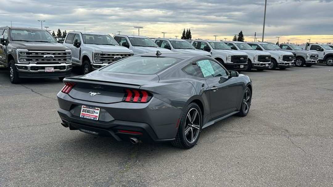2024 Ford Mustang EcoBoost Premium - Image 3