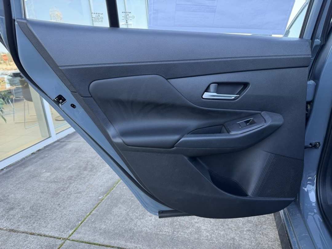 2026 Nissan Sentra SR - Image 28