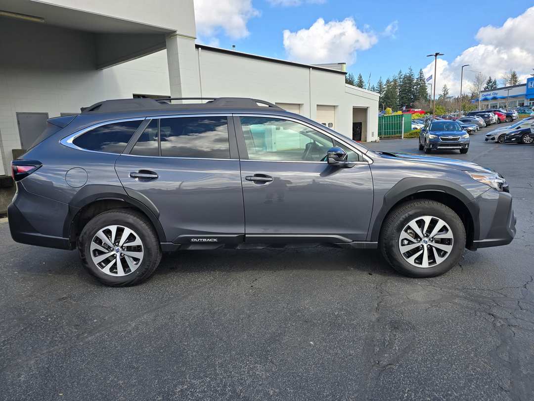 2025 Subaru Outback Premium - Image 3