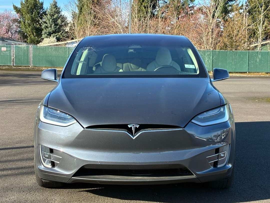 2019 Tesla Model X Standard Range - Image 2