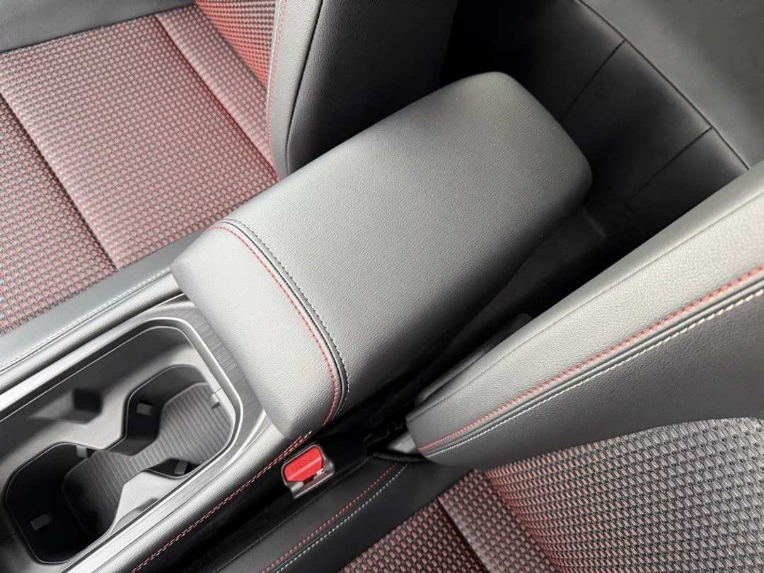 2026 Nissan Kicks SR - Image 28