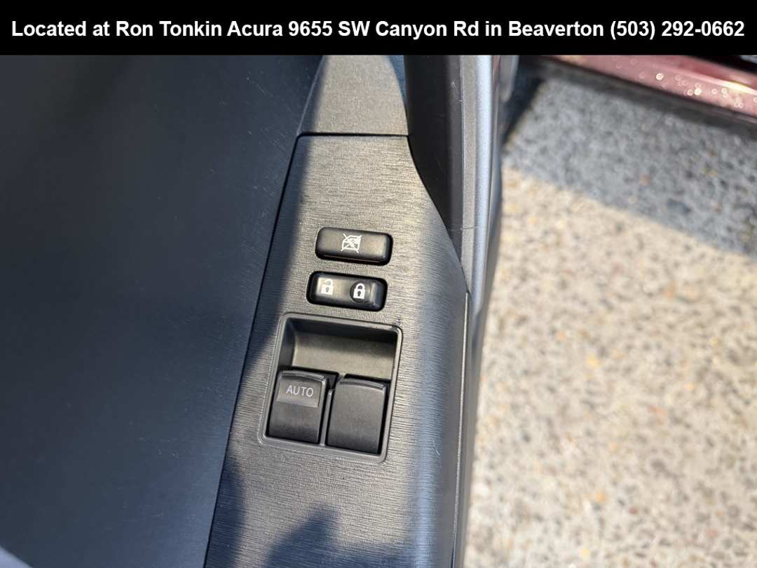 2011 Scion Tc Base - Image 12