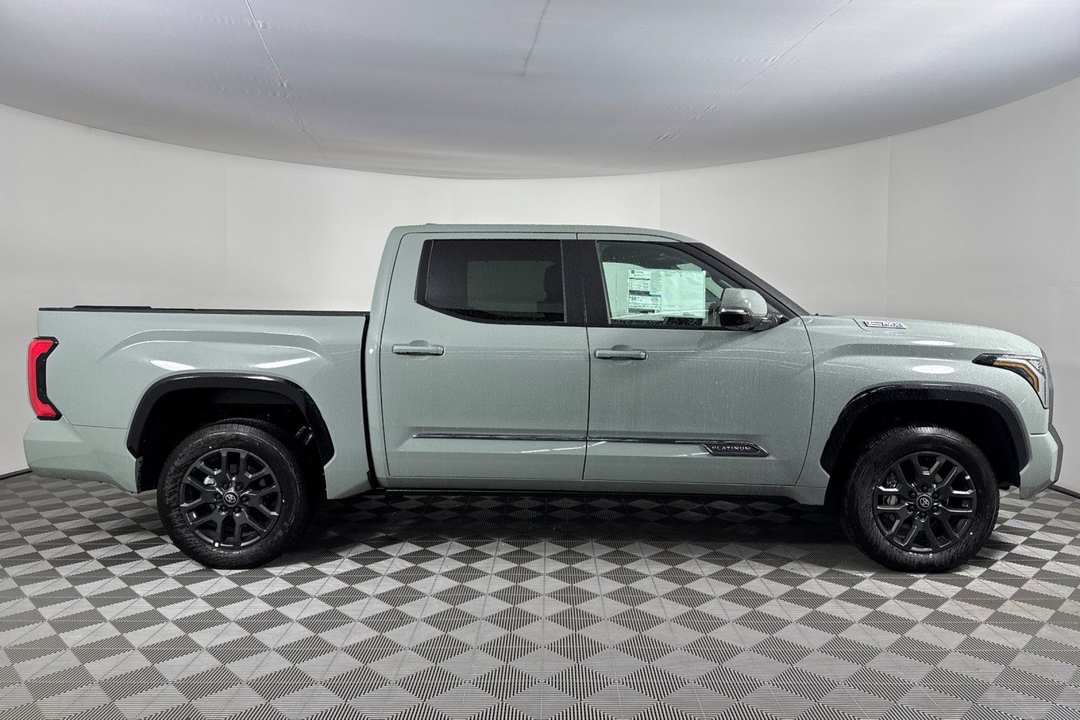 2025 Toyota Tundra Platinum - Image 3