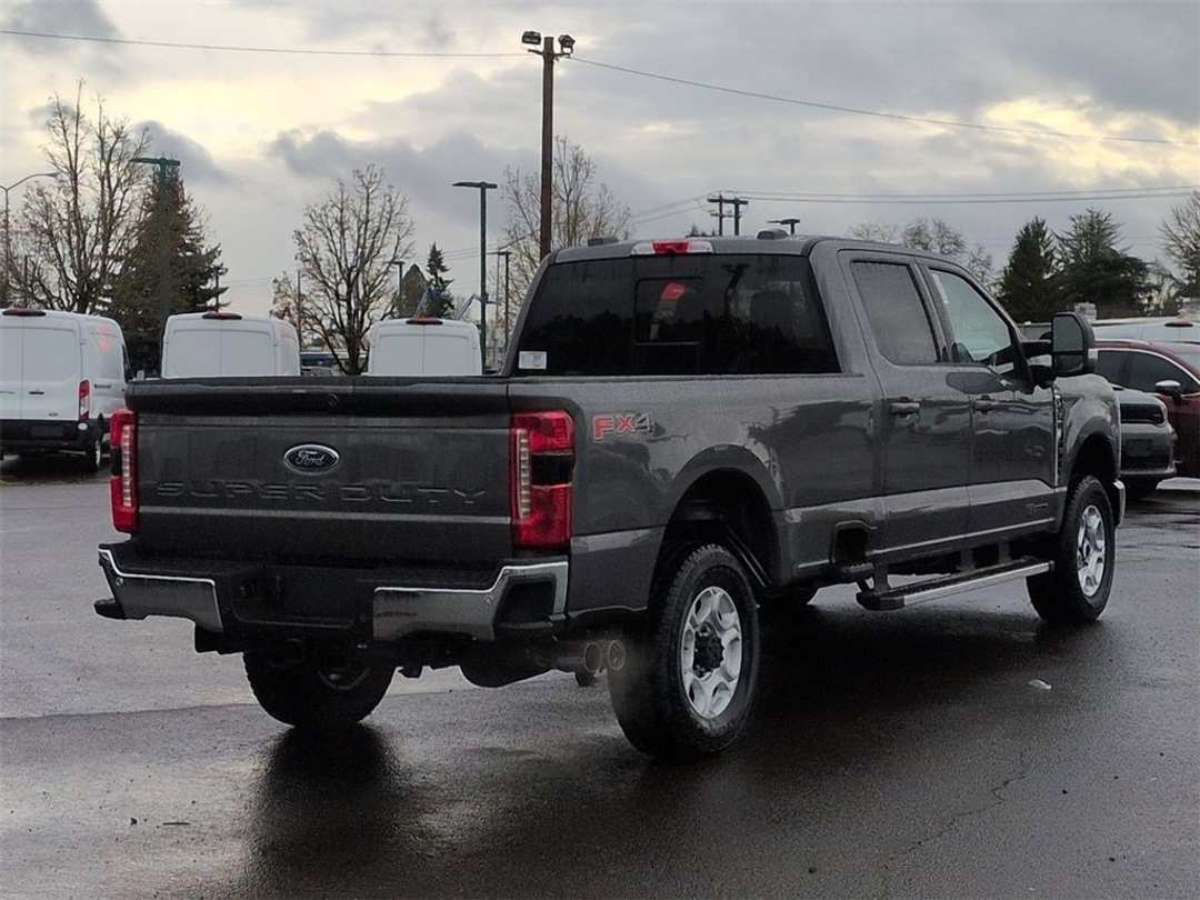 2026 Ford F-350Sd XLT - Image 5