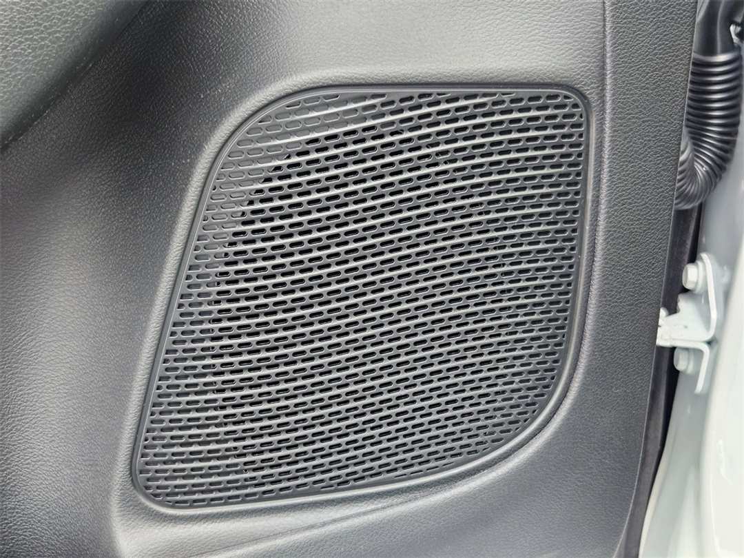 2026 Chrysler Voyager LX - Image 12