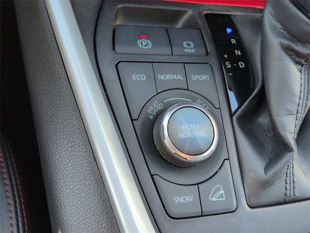 2024 Toyota Rav4 TRD Off Road - Image 19