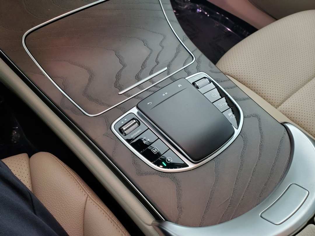 2021 Mercedes-Benz GLC GLC 300 - Image 24