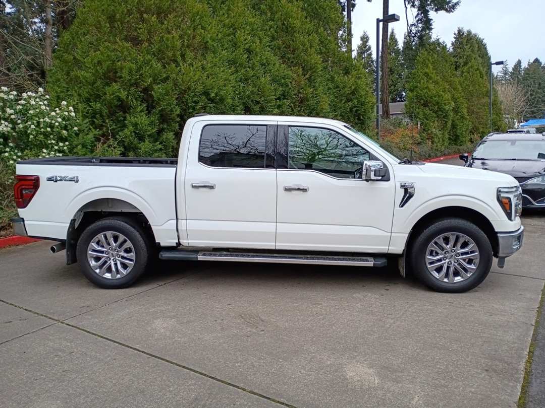 2024 Ford F-150 Lariat - Image 3