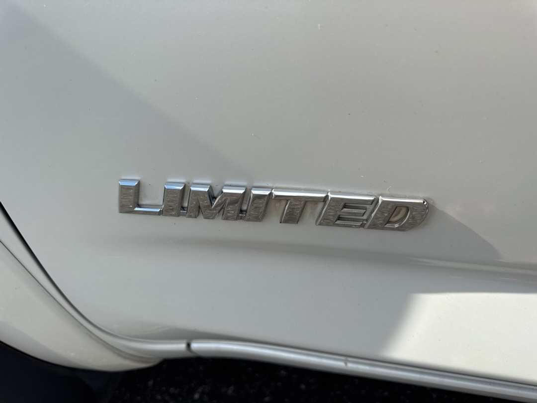 2009 Toyota Rav4 Limited - Image 12