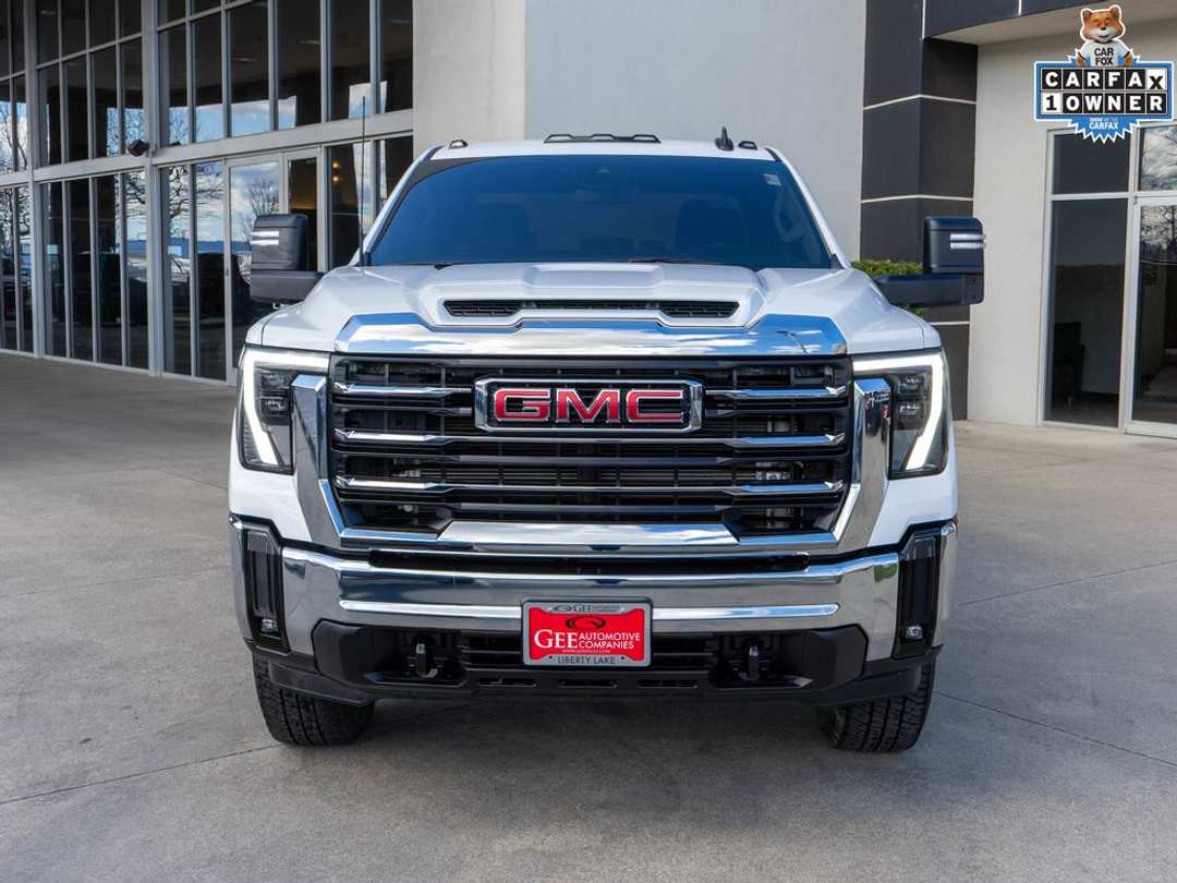 2025 GMC Sierra 3500Hd SLE - Image 2
