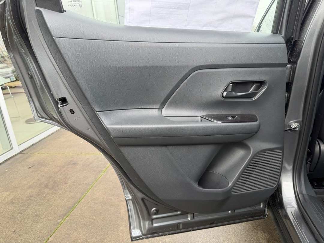 2026 Nissan Kicks S - Image 28