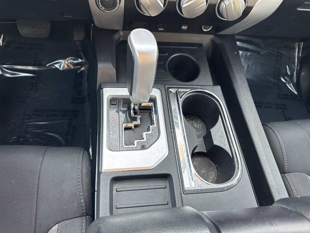 2014 Toyota Tundra SR5 - Image 25