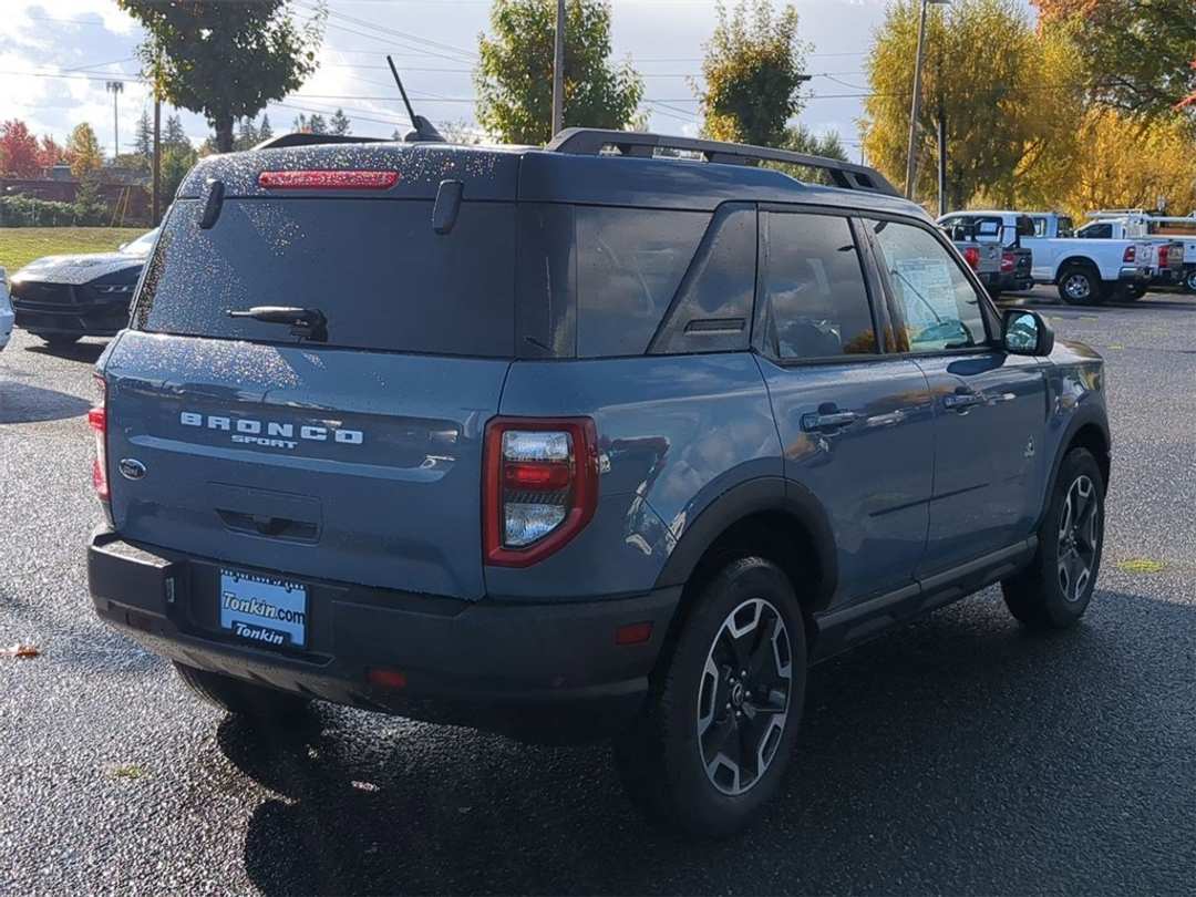 2024 Ford Bronco Sport Outer Banks - Image 5