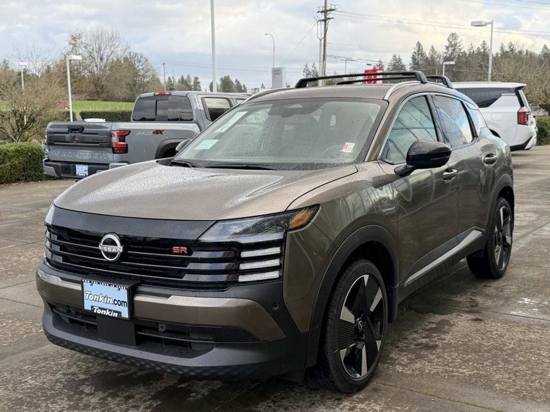 2026 Nissan Kicks SR - Image 4