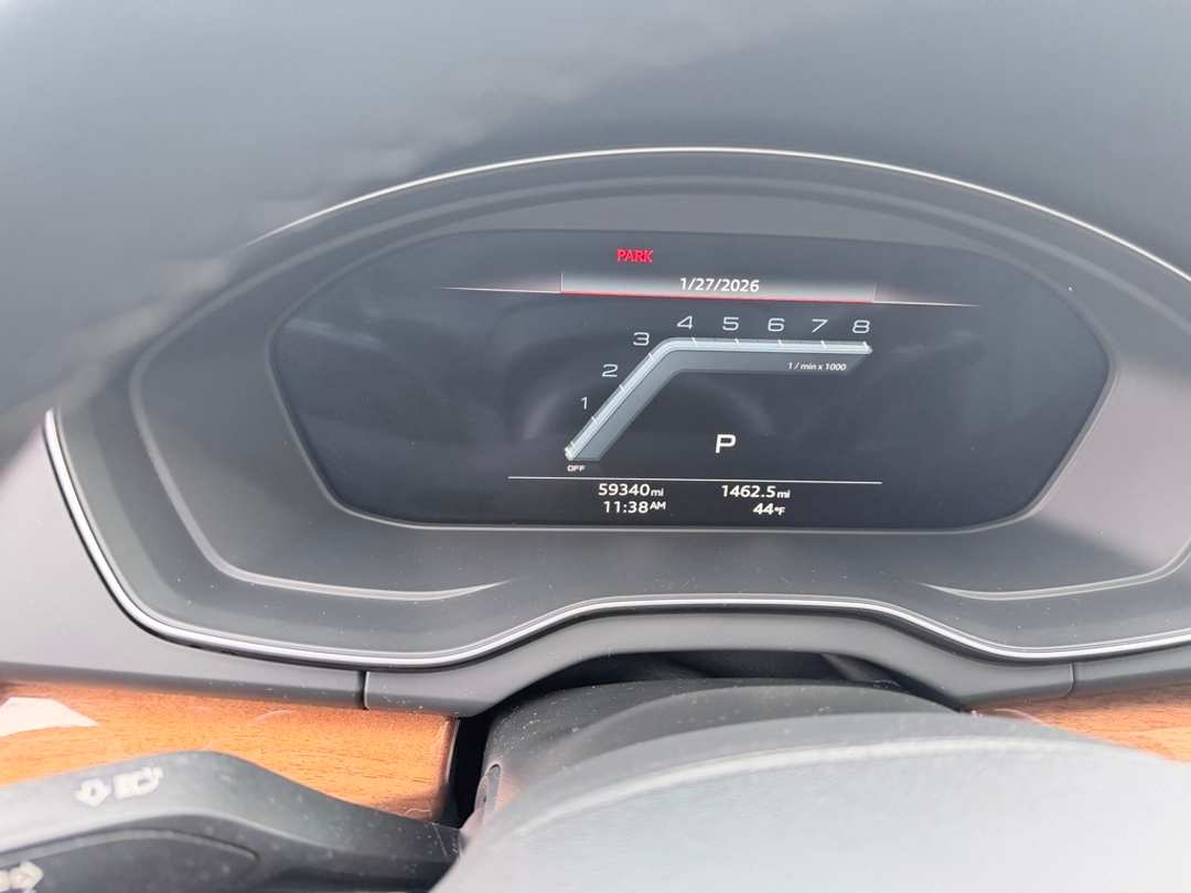 2022 Audi Q5 45 S line Premium - Image 7