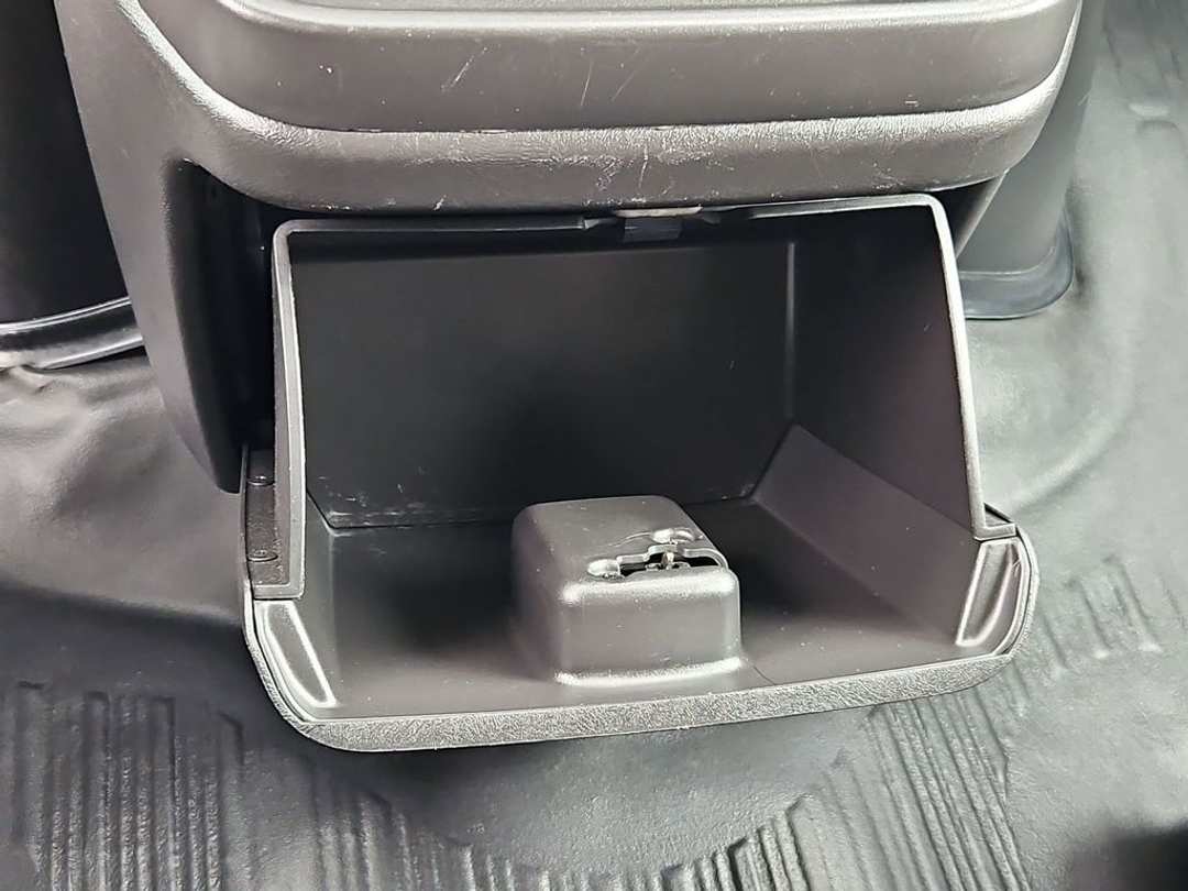 2023 Chevrolet Express 3500 LS - Image 33