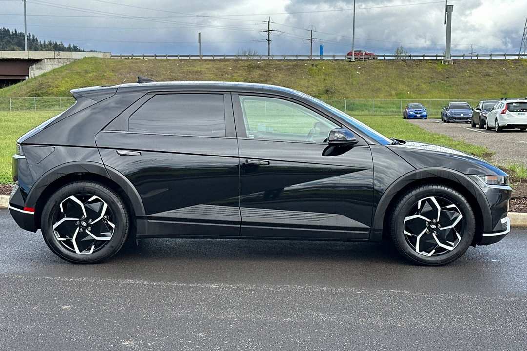 2024 Hyundai Ioniq 5 SEL - Image 2