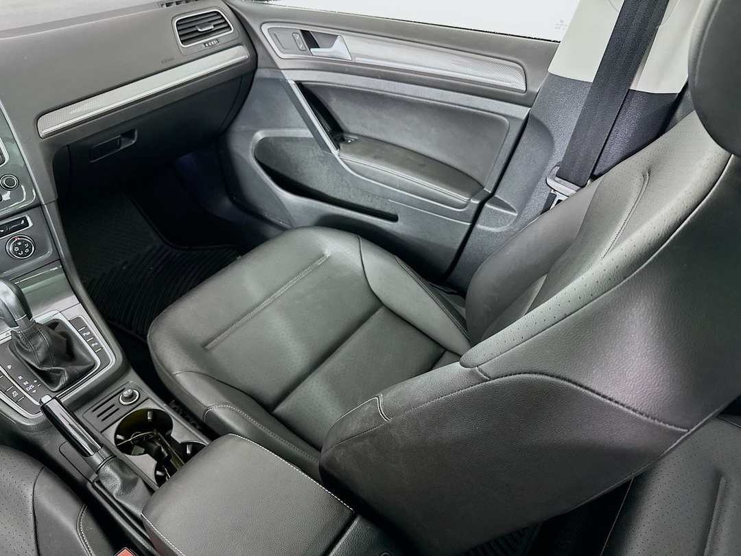 2017 Volkswagen Golf Alltrack TSI S - Image 25