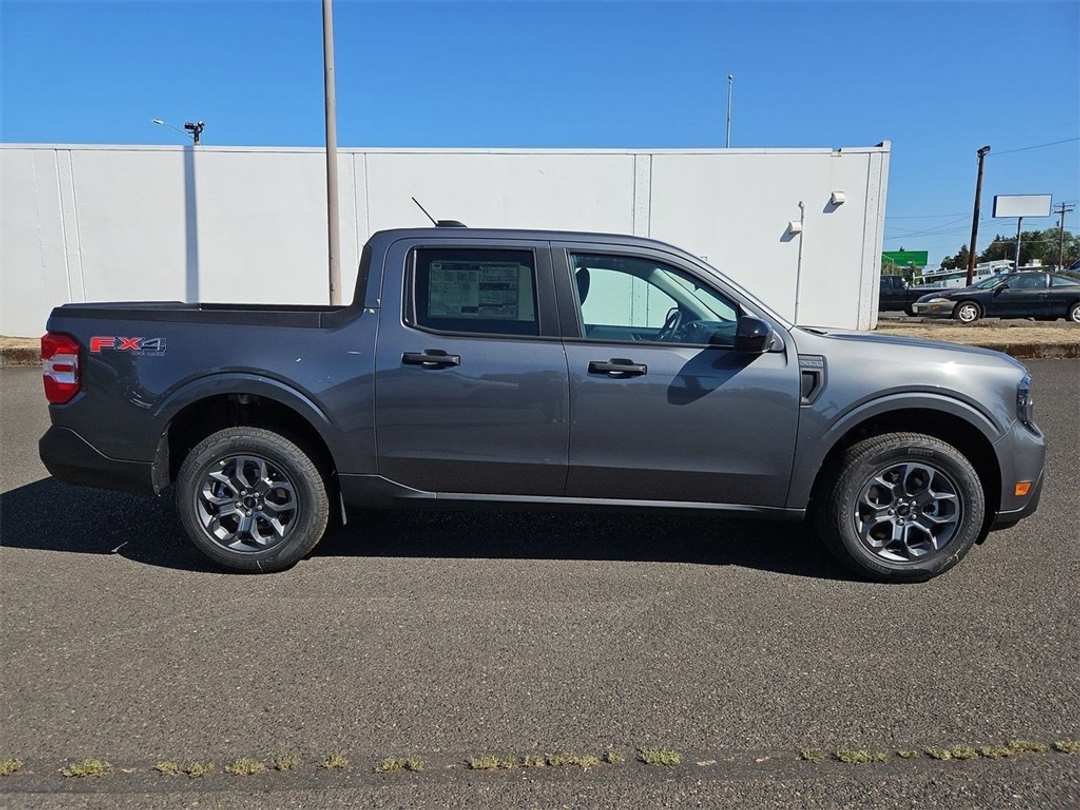 2025 Ford Maverick XLT - Image 6