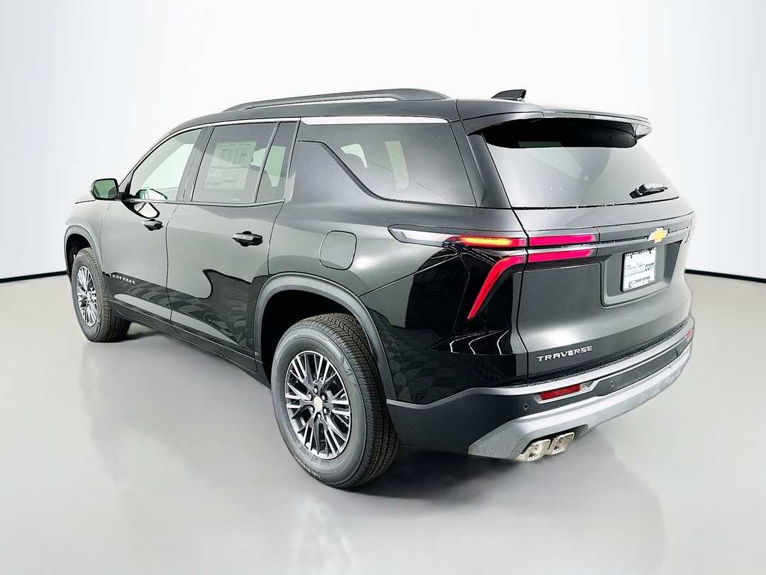 2026 Chevrolet Traverse LT - Image 5