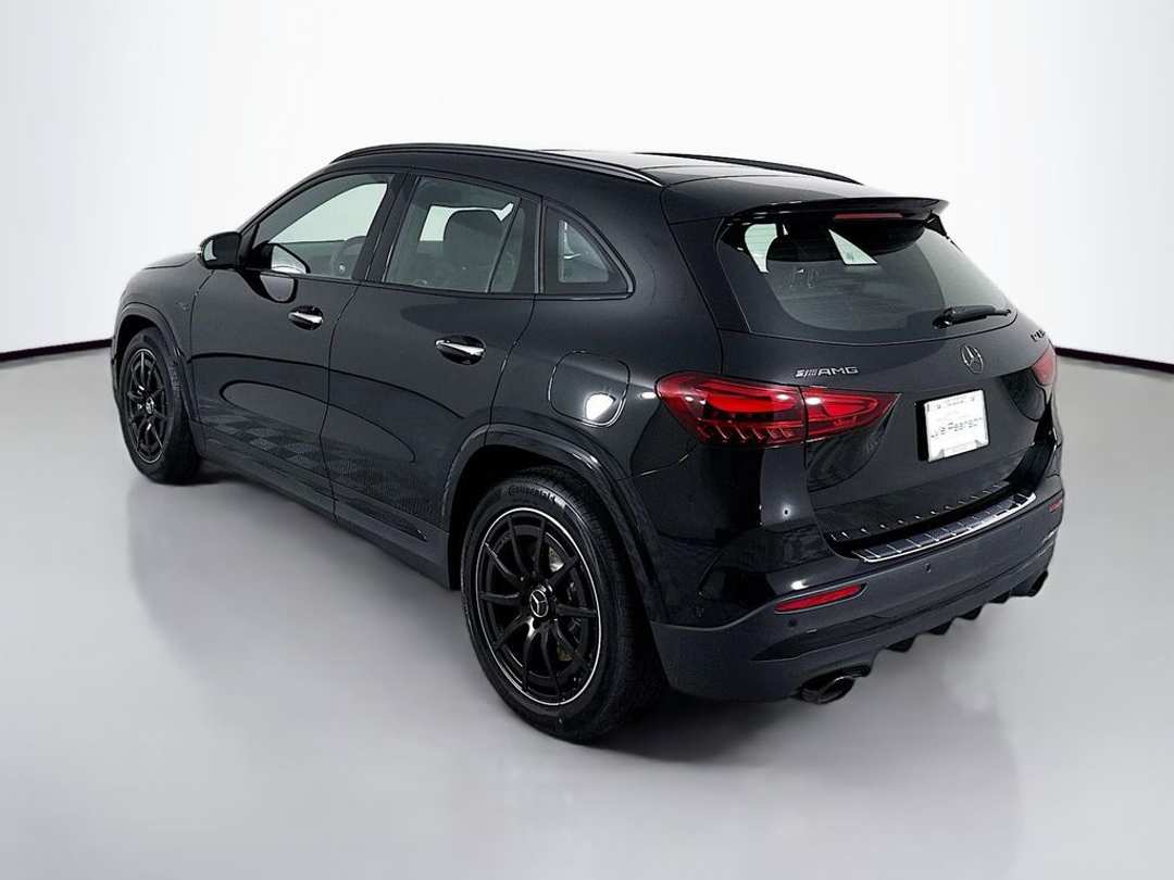 2026 Mercedes-Benz GLA GLA 35 AMG - Image 3