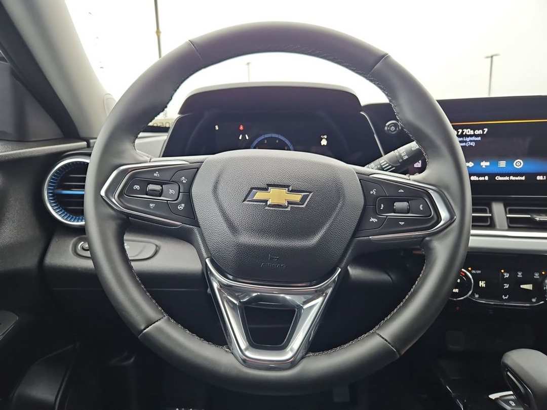 2025 Chevrolet Trax LT - Image 14