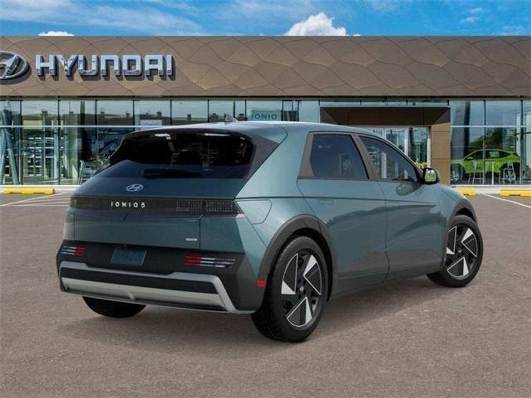 2026 Hyundai Ioniq 5 SE - Image 4