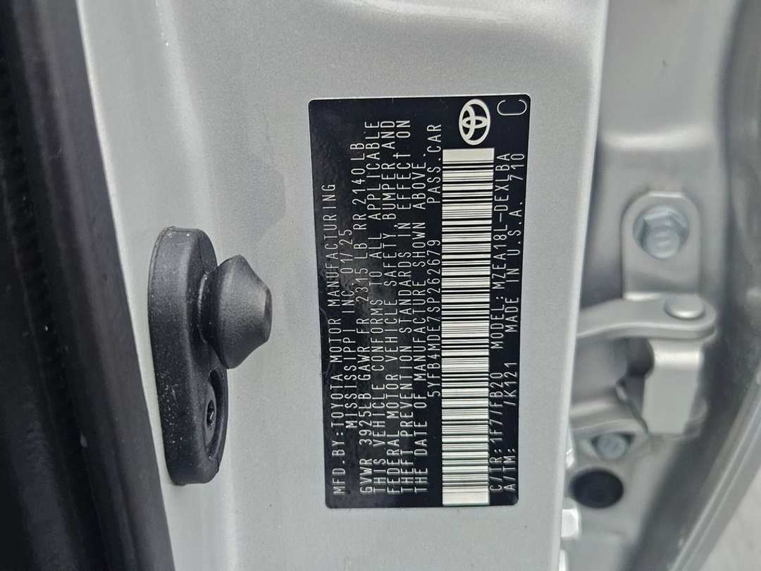 2025 Toyota Corolla LE - Image 39