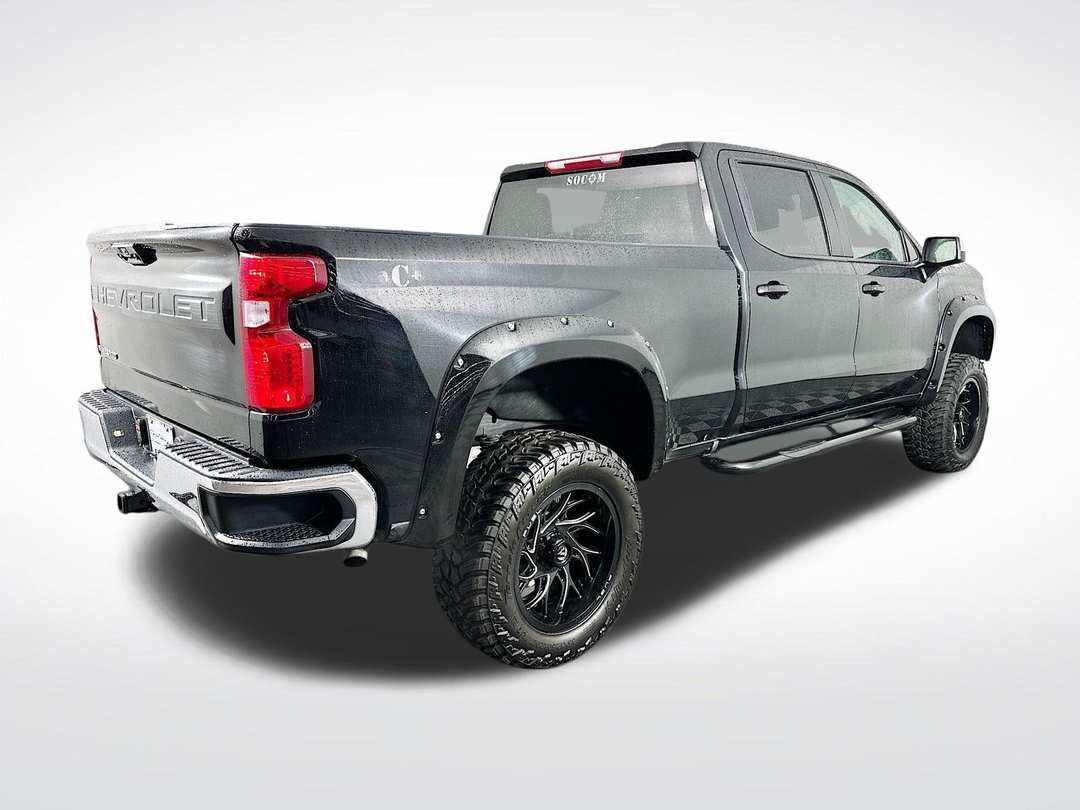 2023 Chevrolet Silverado 1500 LT - Image 8