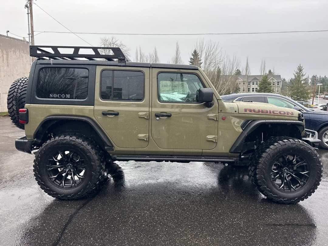 2025 Jeep Wrangler Rubicon - Image 8