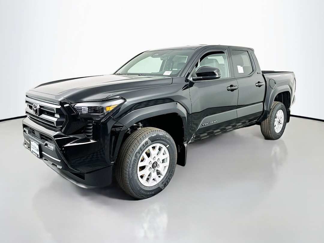 2025 Toyota Tacoma SR5 - Image 3