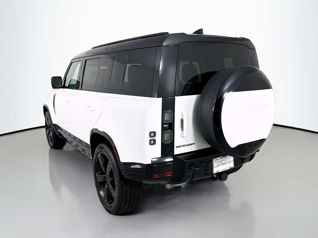 2026 Land Rover Defender 110 XDynamic SE - Image 3