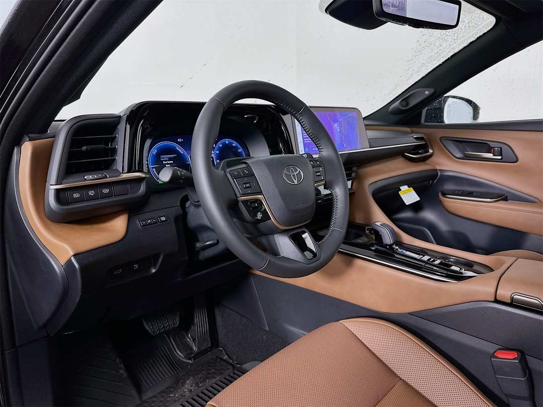 2026 Toyota Crown Signia Limited - Image 9