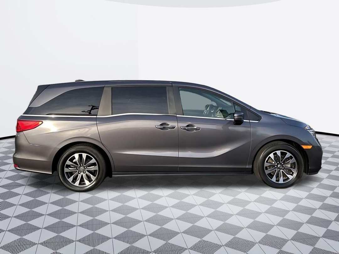 2024 Honda Odyssey EXL - Image 2