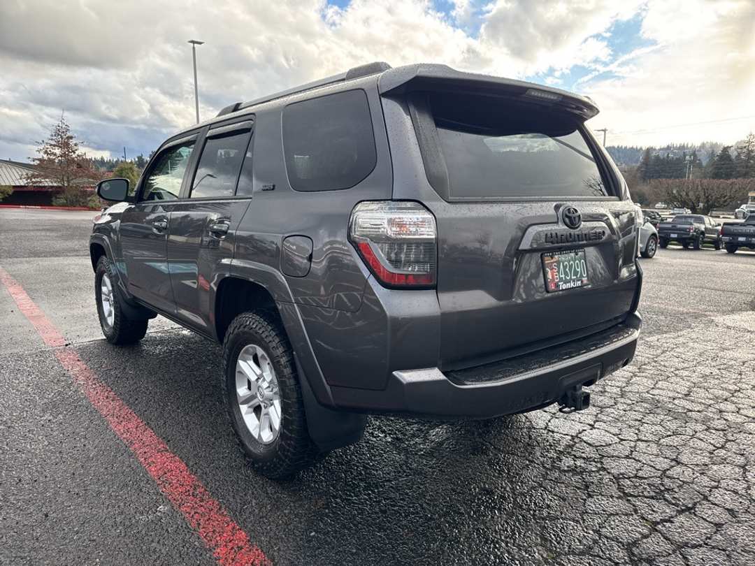 2019 Toyota 4Runner - Image 5