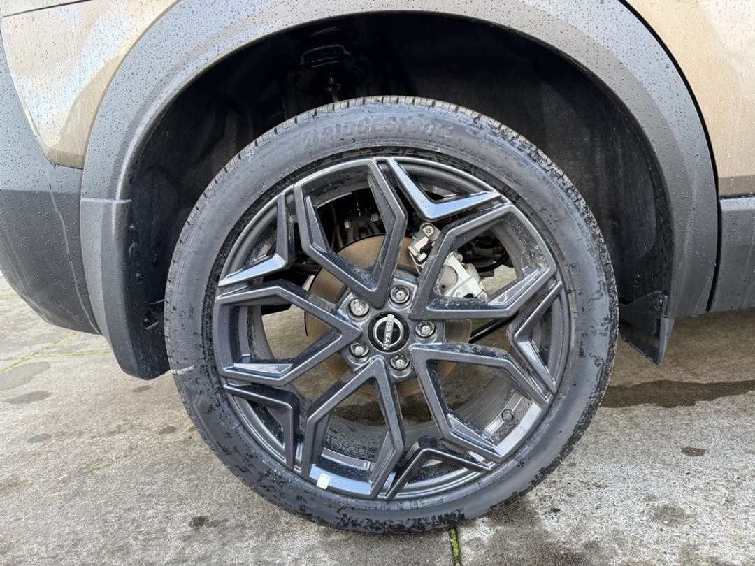 2026 Nissan Kicks SR - Image 9